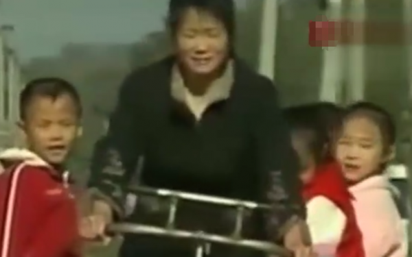 35歲產婦生5胞胎，因養育辛苦19年後坦言：如果重選，一個都不要