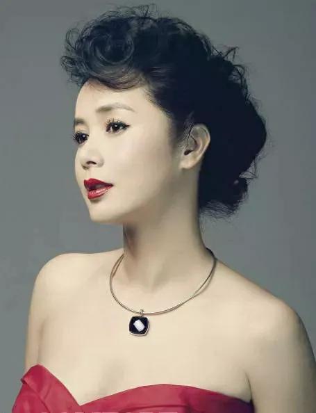 蔣雯麗，風韻猶存，女人味十足