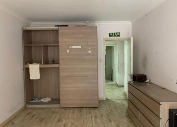 46平米的小空間,採用光影的設計,讓本來黑暗的空間變得通透 46平米的小空間,採用光影的設計,讓本來黑暗的空間變得通透