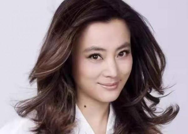 李玲玉的2段婚姻皆“被離婚”，34歲征服猶太富商，力破不合謠言