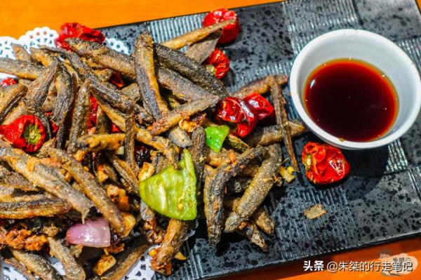 大年三十雖過，但新春氣息依舊未減，盤點那些罕見的年夜飯