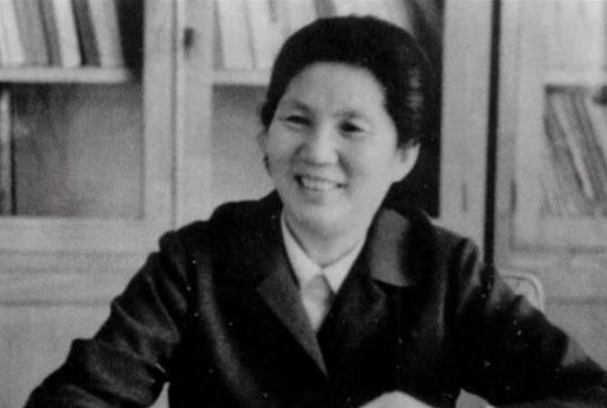 陳慕華:八路軍首位女參謀,59歲當副總理,64歲當銀行行長 陳慕華:八路軍首位女參謀,59歲當副總理,64歲當銀行行長