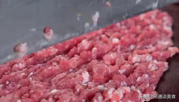 炸茄盒的家常做法，又香又脆，咬一口能香到你流口水