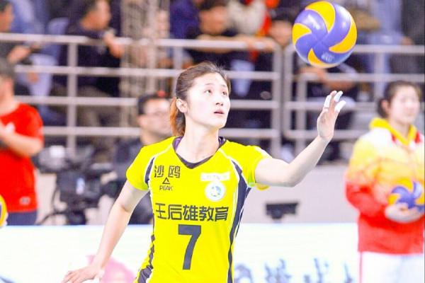 大變身！天津女排對戰遼寧，丁霞成為導師，她的接班人發揮耀眼