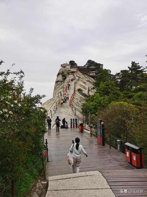 險峻的華山,步行登完並不累(可做攻略參考) 險峻的華山,步行登完並不累(可做攻略參考)