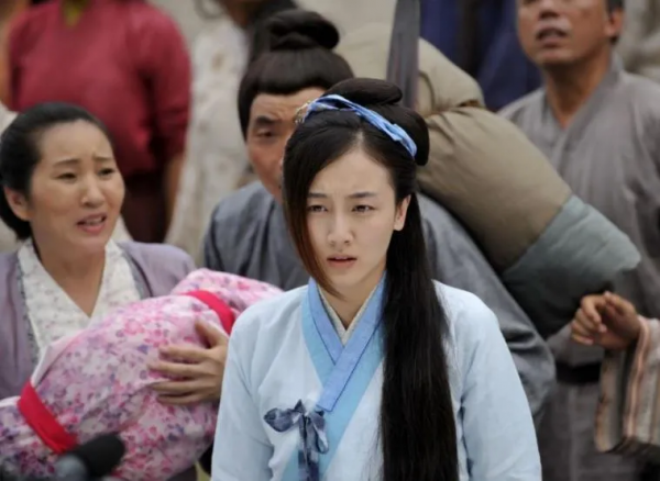 重新定義醜？影視劇裡的“毀容妝”，我笑到生氣，太不敬業了