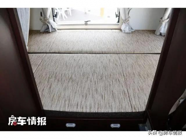 豐田中巴房車,4.0L柴油動力足,大空間像家一樣三代同堂也住得下 豐田中巴房車,4.0L柴油動力足,大空間像家一樣三代同堂也住得下