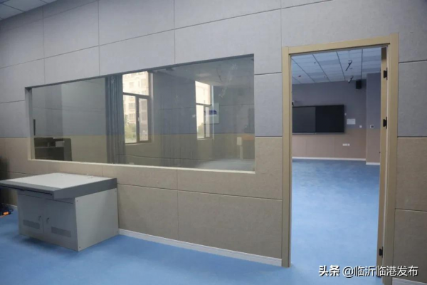 “沉浸式”體驗臨港產業學院 “沉浸式”體驗臨港產業學院