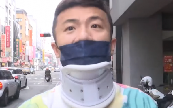 住酒店慘被空調板砸頭！男星黃大衛受傷送醫，商家卻只肯賠115元