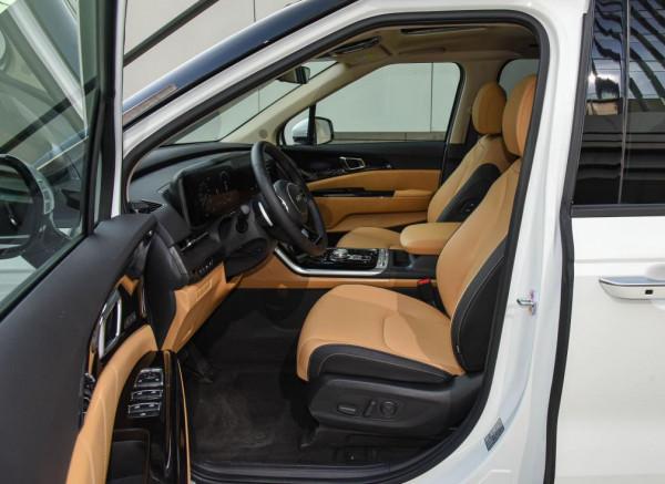 家裡人口多，買MPV更合適，可以看看這兩款，安靜舒適還省油