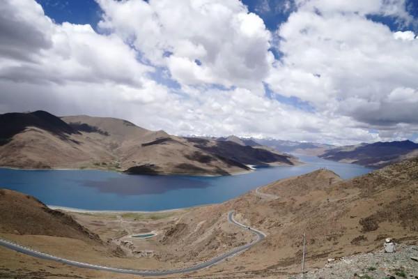 從人背畜馱到一日千里,看西藏交通的歷史性跨越 從人背畜馱到一日千里,看西藏交通的歷史性跨越