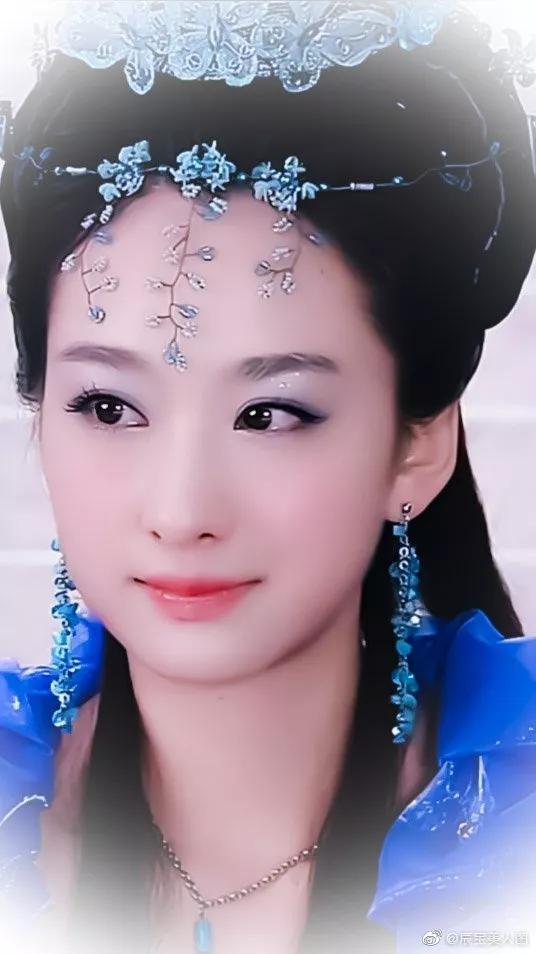 穆婷婷古裝桌布