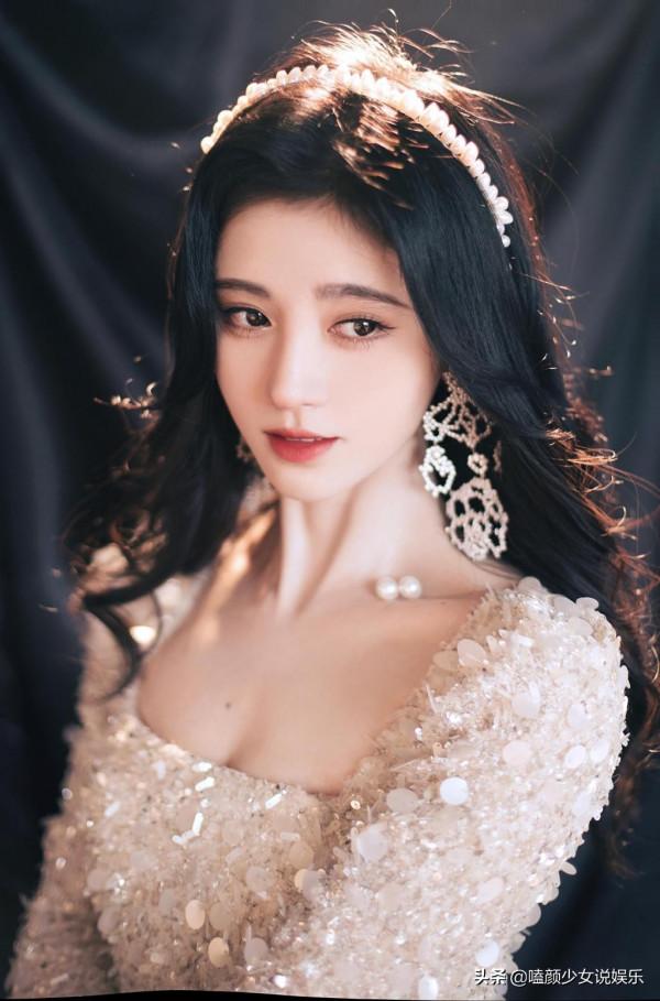 小紅靠捧,大紅靠命?錯了,換對造型立馬翻身 小紅靠捧,大紅靠命?錯了,換對造型立馬翻身