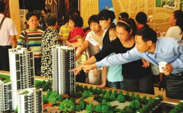 贈送閣樓的頂樓和帶花園的一樓，哪個更好？建築專家給出專業回覆