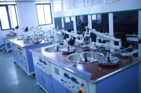 風雲閩商 | 餘洪瑞：僅8年時間成功上市，精密光學平臺型公司的隱形冠軍