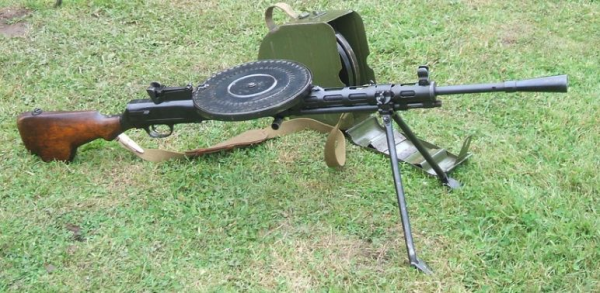 這破槍也有人抄？當蘇軍覺得大盤雞太重，回頭抄了日本人的歪把子