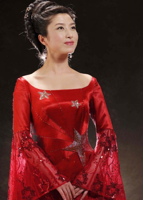 國家一級演員,中央民族歌舞團女高音歌唱家劉媛媛 國家一級演員,中央民族歌舞團女高音歌唱家劉媛媛