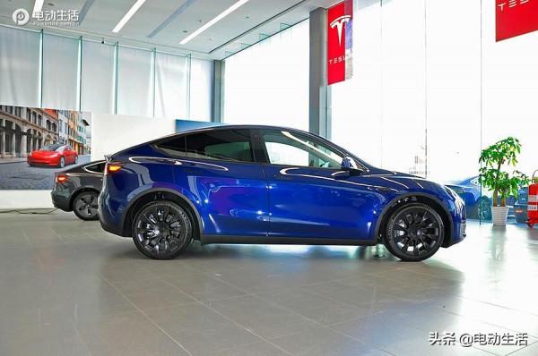 運動型大空間純電SUV 實拍特斯拉Model Y國產版