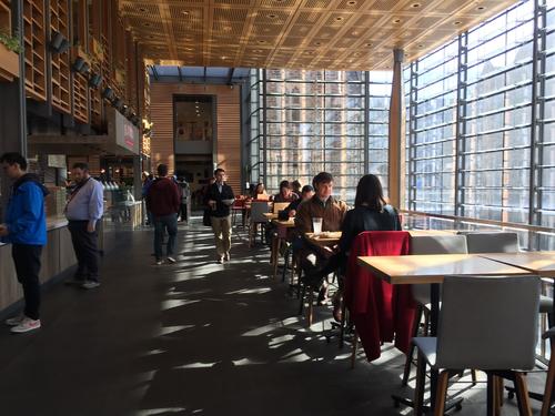 中國小夥研製出“隱身衣”,遭美國重重阻攔,大使館助其回國造夢 中國小夥研製出“隱身衣”,遭美國重重阻攔,大使館助其回國造夢