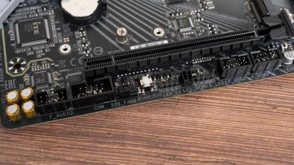 技嘉雪雕B660M AORUS PRO AX DDR4開箱測試，配帶K十二代酷睿無壓力