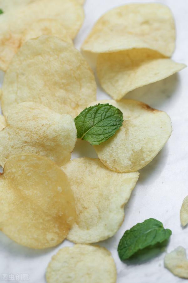 常見的4大類零食,別再買給孩子吃了 常見的4大類零食,別再買給孩子吃了