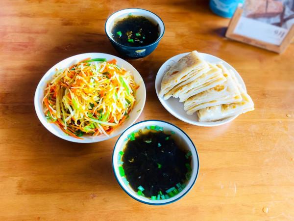 久坐族夫妻曬晚餐,朋友發出感嘆:難怪體型令人羨慕,知道原因了 久坐族夫妻曬晚餐,朋友發出感嘆:難怪體型令人羨慕,知道原因了