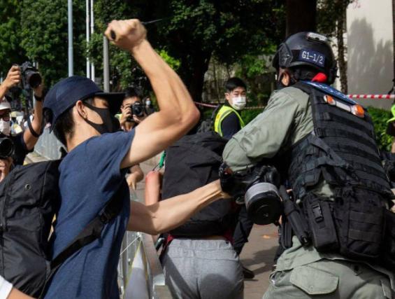 蒼天饒過誰?亂港分子“西征”,英國成功讓“港獨”火了一把 蒼天饒過誰?亂港分子“西征”,英國成功讓“港獨”火了一把