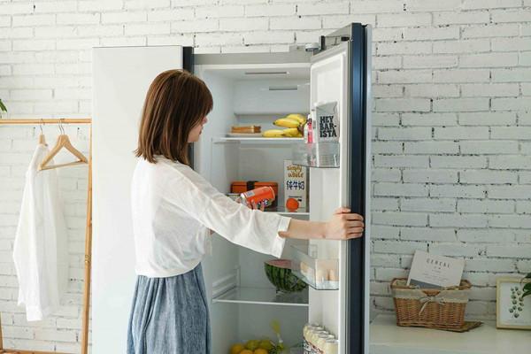 換了三臺冰箱後來說說,為什麼冰箱要用十字對開門,而不選對開門 換了三臺冰箱後來說說,為什麼冰箱要用十字對開門,而不選對開門