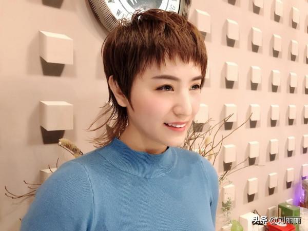 髮型別再亂剪了，新人氣女發20款送給大家，很美很心動