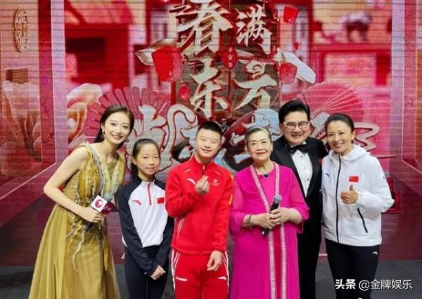 東方衛視太缺女主持人了！請回金星和董卿，才是正確的選擇