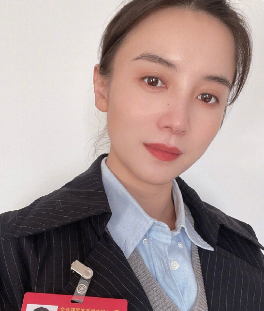 20位明星出席文代會：靳東帥氣十足，劉昊然邋遢，周冬雨佔據C位