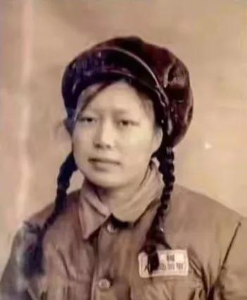 「先輩」朝鮮戰場志願軍女兵系列～半管珍貴的牙膏和來復線的故事