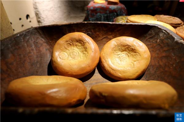 烏魯木齊市饢文化產業園:見識了饢的花式吃法,饢吃一個月不重樣 烏魯木齊市饢文化產業園:見識了饢的花式吃法,饢吃一個月不重樣