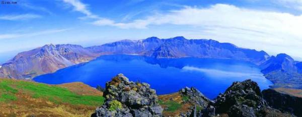 長白山天池每年8000萬噸水來歷不明,專家稱來自青藏高原,啥情況 長白山天池每年8000萬噸水來歷不明,專家稱來自青藏高原,啥情況