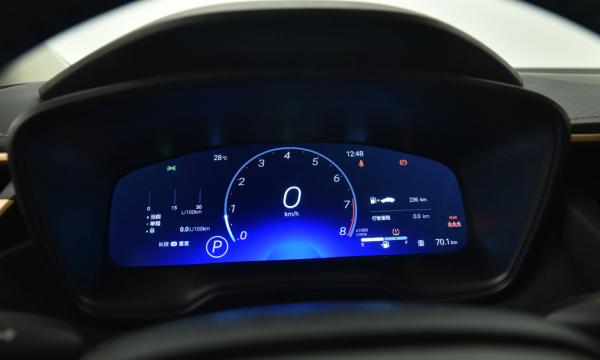 相同17萬元價格落地，選凌尚頂配？還是帕薩特280TSI低配？