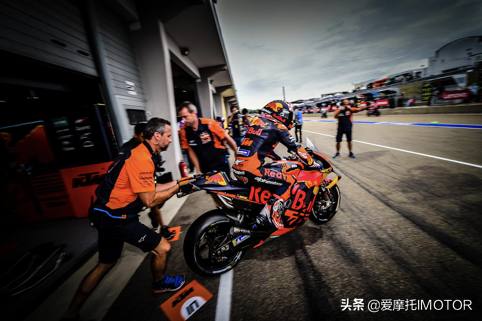 新年第一天，QJMOTOR官宣，正式加入2022賽季MOTO3組別