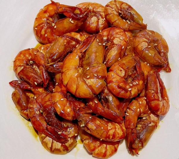 油燜大蝦這樣做,就沒有輸過,醬汁濃郁,好吃到殼都不想放過 油燜大蝦這樣做,就沒有輸過,醬汁濃郁,好吃到殼都不想放過