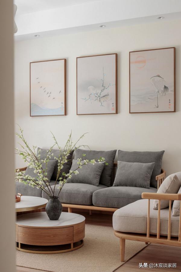 這對夫妻很明智，整個家不過度裝修，輕鬆打造出溫暖治癒人心的家