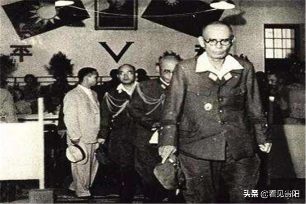 日本戰犯的後代，有的否認罪行，為軍國主義招魂，有的進入娛樂圈