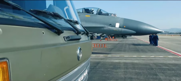 東部戰區一線部隊苦練精飛!早期三代機寶刀不老,向他們致敬 東部戰區一線部隊苦練精飛!早期三代機寶刀不老,向他們致敬