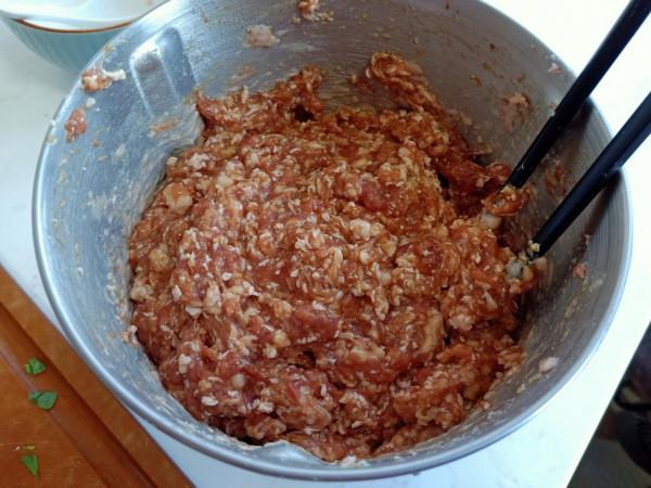 這菜別稱“皇帝菜”，天越冷越肥美，用來包餃子，鮮美好吃滿口香