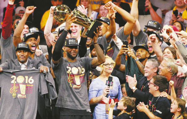 皮爾斯：不知道誰給皮蓬的勇氣，竟然說16年詹姆斯是單核奪冠