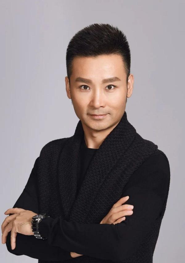 歌唱家劉和剛:農村小子娶世界小姐,父母與岳父母同屋簷安享晚年 歌唱家劉和剛:農村小子娶世界小姐,父母與岳父母同屋簷安享晚年