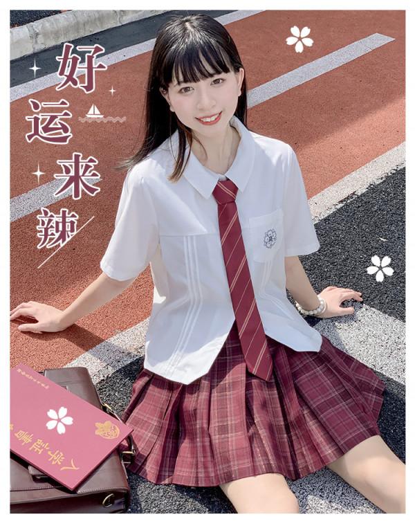 穿上秒變麻衣學姐？這些動漫人物的JK平替穿搭～快學