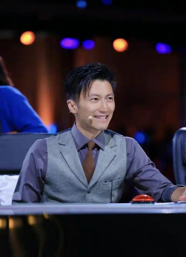 《點贊!達人秀》:53歲的伊能靜要唱到79歲,謝霆鋒來找武打明星 《點贊!達人秀》:53歲的伊能靜要唱到79歲,謝霆鋒來找武打明星