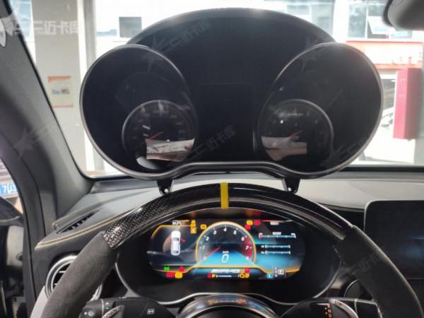 一騎驍雄！18款AMG GLC63升級高畫質儀表屏、顯示屏及碳纖方向盤