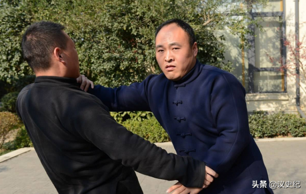 馬雲保鏢曾捨命擋子彈，年入百萬買房買車，馬雲卸任後過得咋樣？