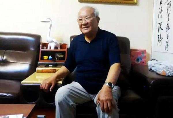 22位老藝術家近照,平均年齡近90,真正的年輕,不在臉上,在心裡 22位老藝術家近照,平均年齡近90,真正的年輕,不在臉上,在心裡