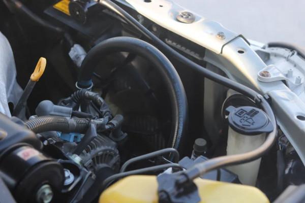 「情懷玩車」翻新復活2002年的豐田佳美，絕代神車，氣質非凡