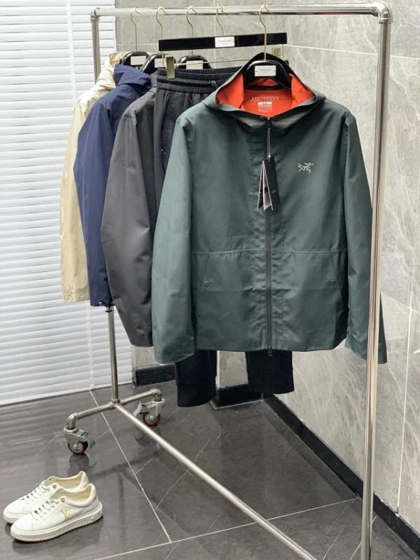 山西水災薇婭首當其衝捐款200W被點贊,晚上直播&quot;救援服&quot;突破17W件